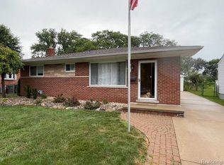22515 Saint Gertrude St, Saint Clair Shores, MI 48081