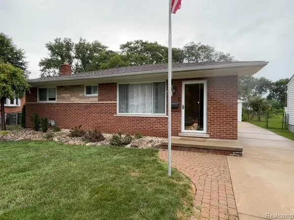 22515 Saint Gertrude St, Saint Clair Shores, MI 48081