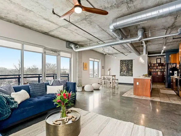 4141 Pennsylvania Ave APT 305, Kansas City, MO 64111