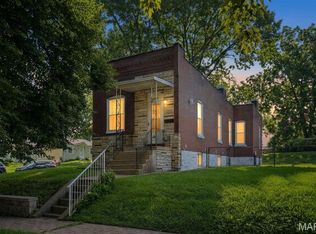3202 Regal Pl, Saint Louis, MO 63139