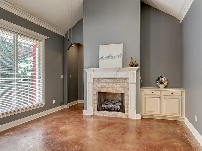 305 Chimney Rock Blvd — Photo 3