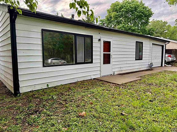 2nd image of 1531 Wedgewood Dr