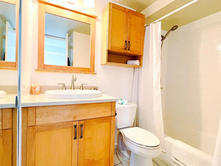 225 Queen St #119G — Photo 9