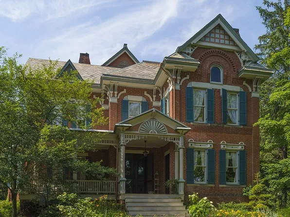 340 N 7th St, Marietta, OH 45750