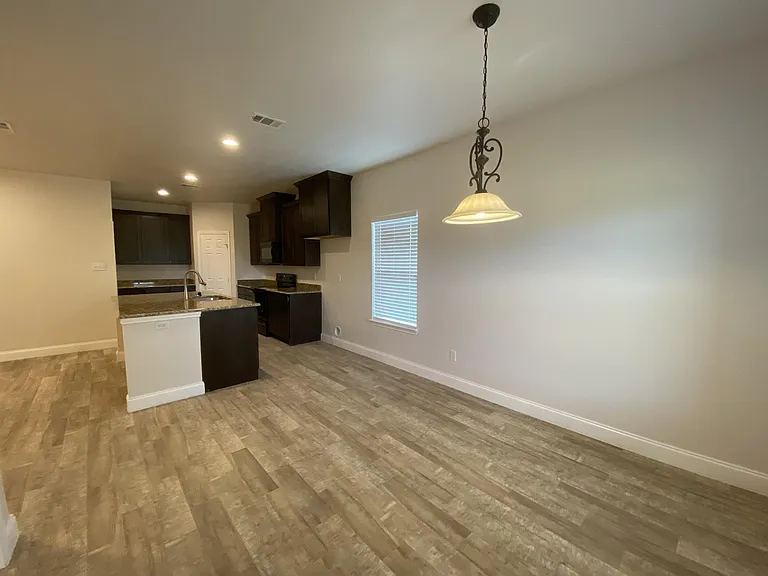 2202 Jones St — Photo 6