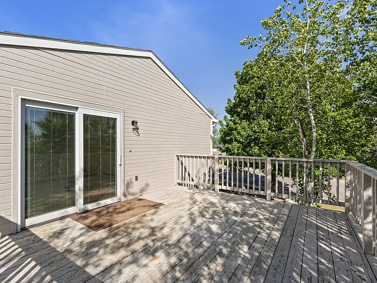 570 Oasis Dr — Photo 17