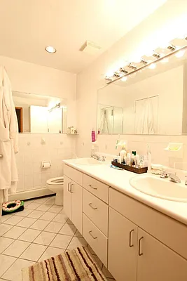 Rented by Level Group | media 19