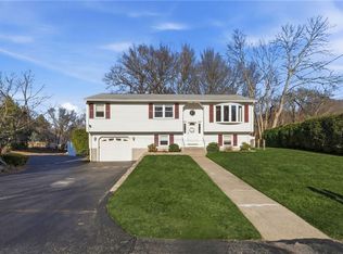 44 Village Ave, Cranston, RI 02920