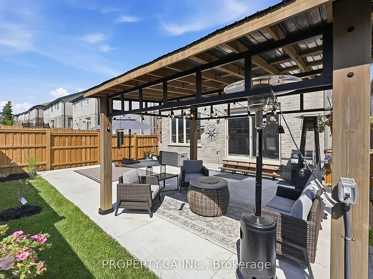 629 Wild Rye St W — Photo 40