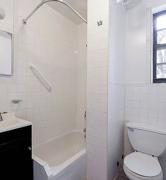 506 E 13th St #20 — Photo 5