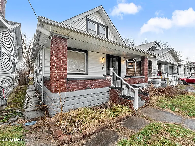 1456 Beech St — Photo 2