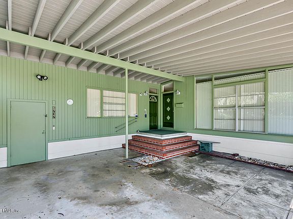 3rd image of 6737 Laurina Pl