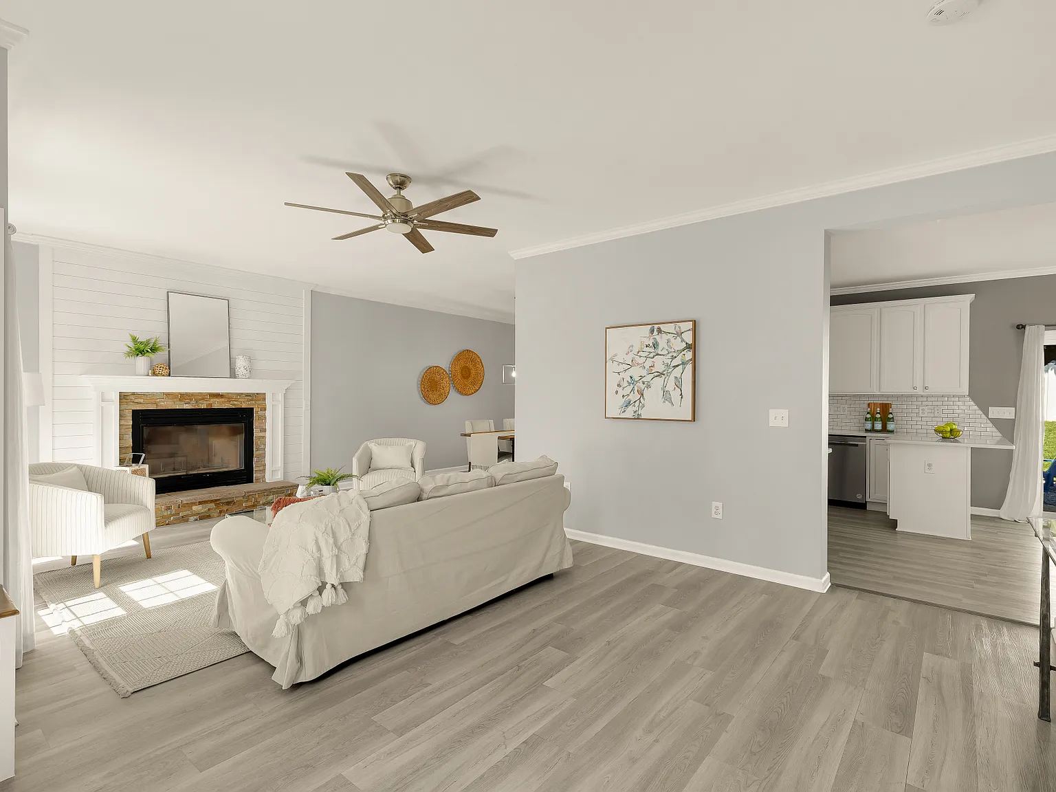 5 bed, 2594 sqft, $3,400 — Photo 4