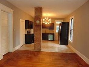 3rd image of 522 Terrace Ave