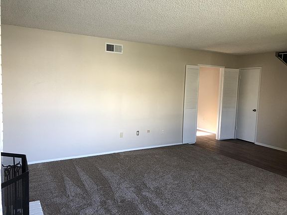 5th image of 1420 Eastpark Dr #1