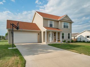 1622 Killdeer Ct, Sheboygan Falls, WI 53085