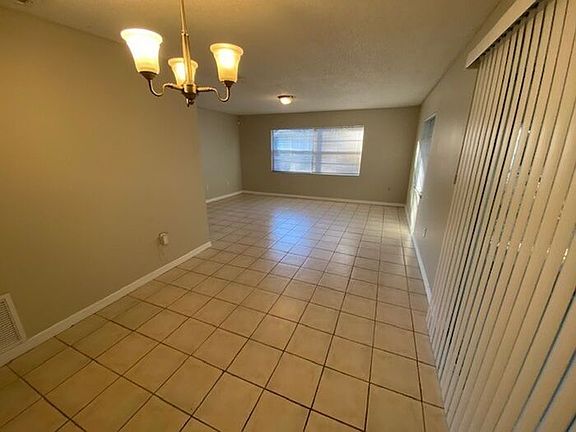 3rd image of 2370 Locke Ave