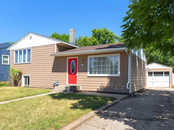 3448 Brookside Dr, Rapid City, SD 57702