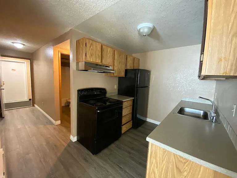 Westwood Apartments — Photo 189