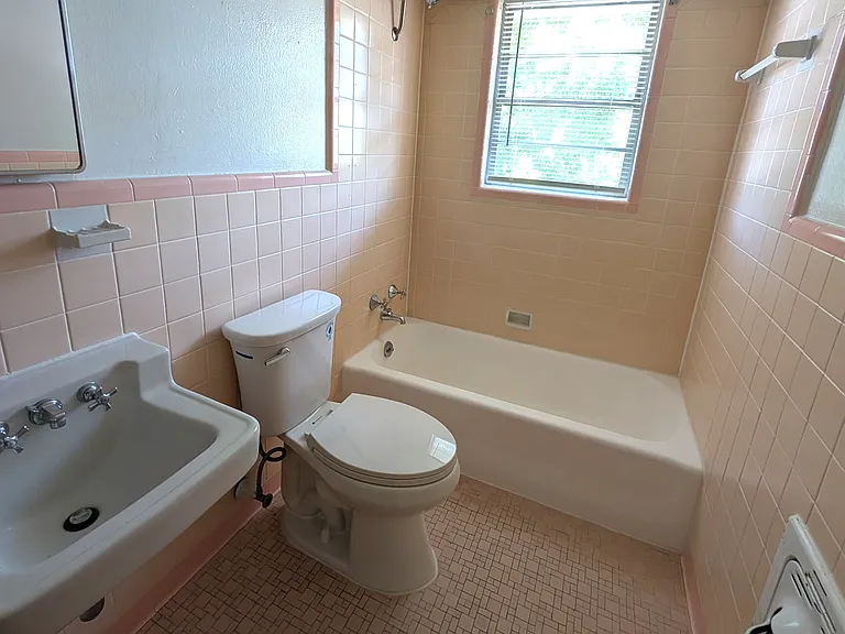 1184 Bally Mote Dr — Photo 6