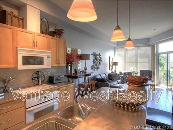 2nd image of 1327 Saint Paul St Unit 208