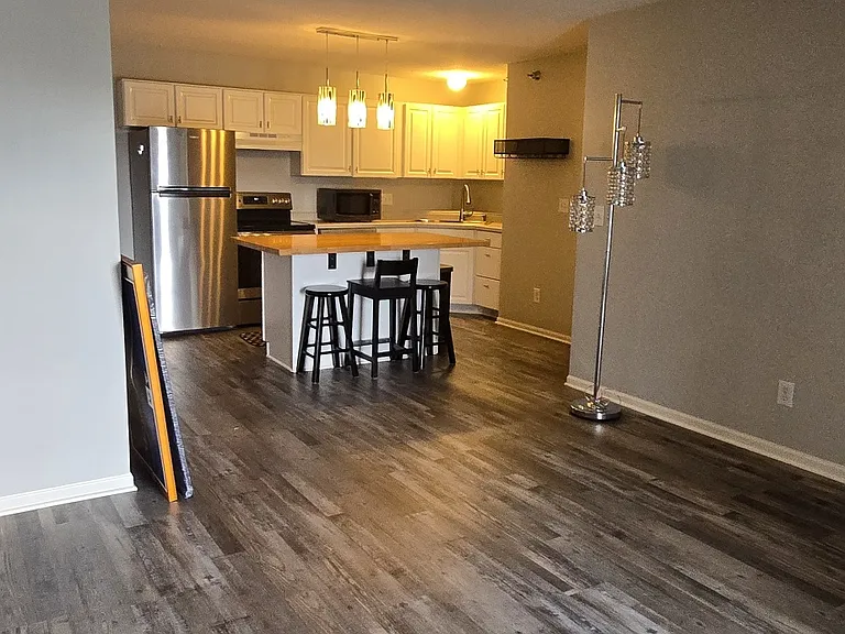 861 37th Ave NW #1-D — Photo 9