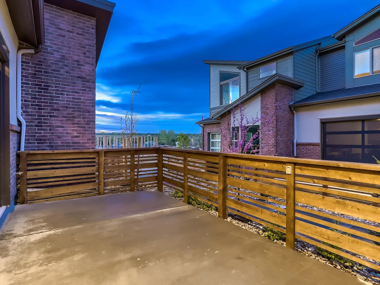 3 bed, 2.5 bath, 1560 sqft, $3,100 — Photo 3