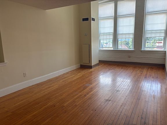 2nd image of 54-56 Saint Joseph St #516