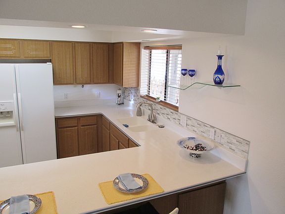 Open kitchen & counter