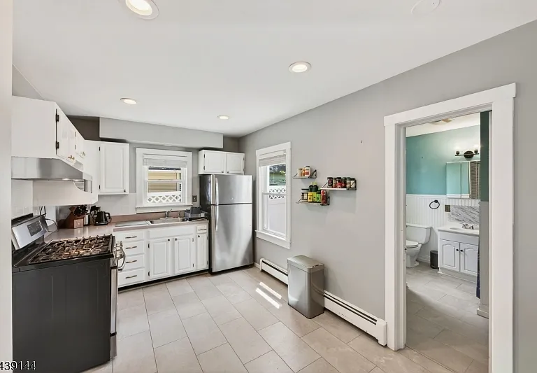 12 Capner St — Photo 2