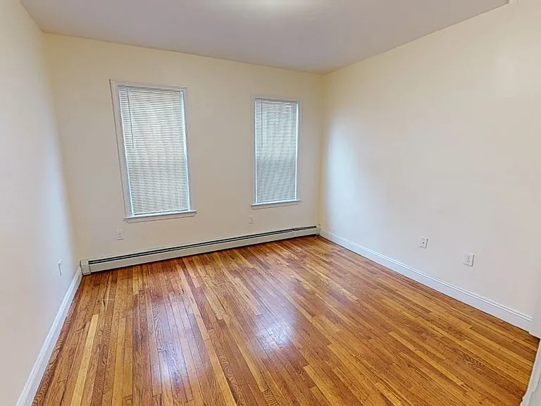 55 Hazelton St #2 — Photo 31