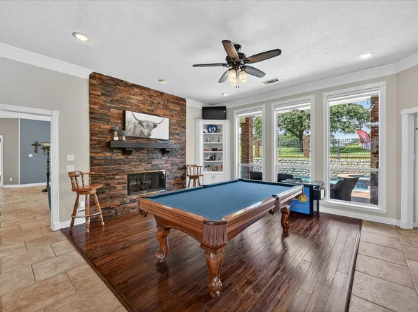 1411 Danbury Dr, Mansfield, TX 76063