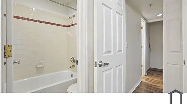 2727 Folsom St — Photo 12