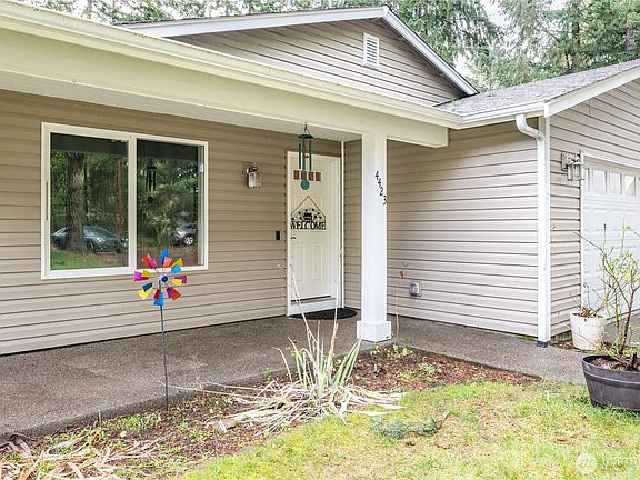 4th image of 4423 121 Street SE