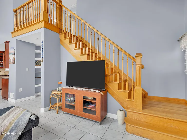 117 Harding Ave — Photo 6