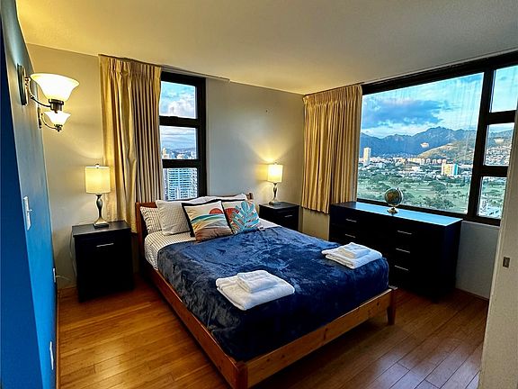 3rd image of 201 Ohua Ave #2401