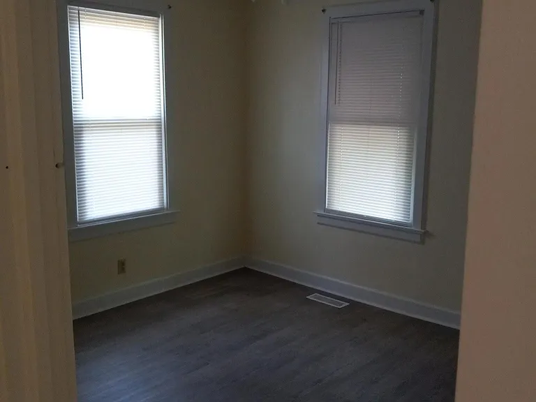 2231 Kingswood Dr — Photo 8
