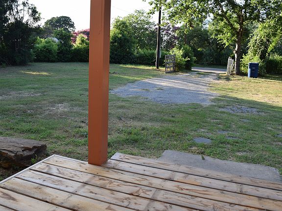 3rd image of 266 W Villaret Blvd