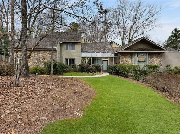 870 Waddington Ct, Sandy Springs, GA 30350