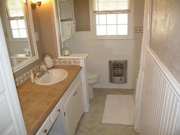 3rd image of 5304 Westgate Dr