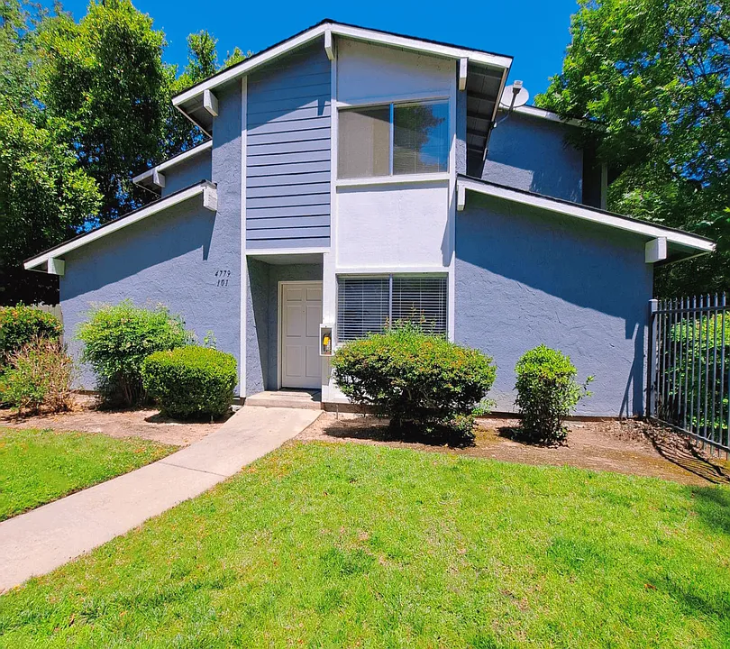 4779 N Cedar Ave #101