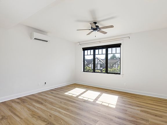 4th image of 4633 NE Woodson Ln APT 249