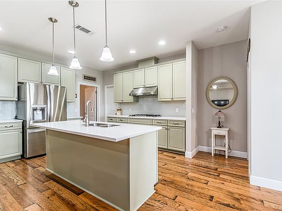 5th image of 8673 Salt Grass Dr
