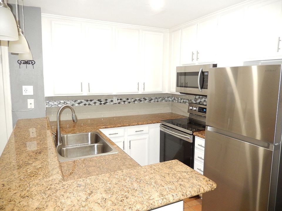 1st image of 3454 Castle Glen Dr Unit 120