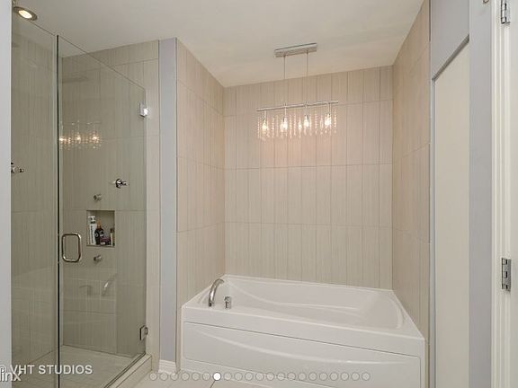 5th image of 65 E Monroe St Unit 4314