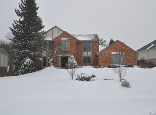 2595 Lambeth Park, Rochester Hills, MI 48306