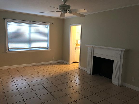 3rd image of 218 Wenonah Pl APT 2