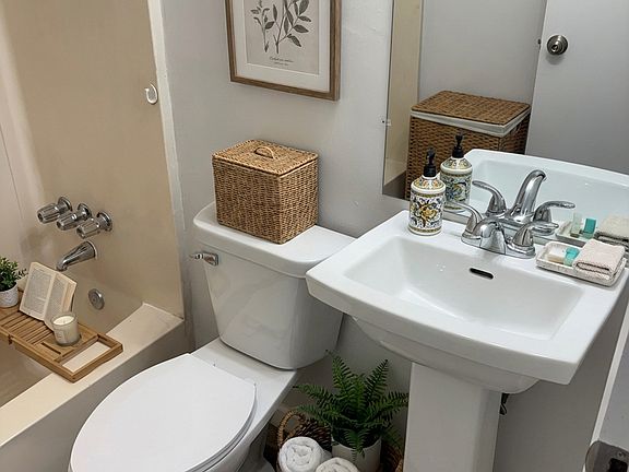 5th image of 25 Le Blanc St #9