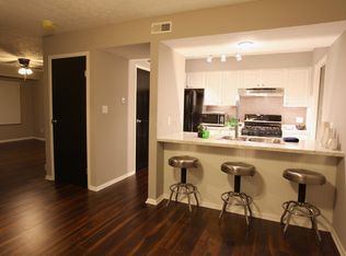 2452 Mason Village Ct, Columbus, OH 43232