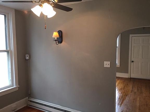 4th image of 513 W 1st Ave #1